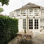 Karel De Grote Aparthotel